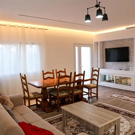 La Casa Di Fatmir Alloggio in famiglia Shkodër