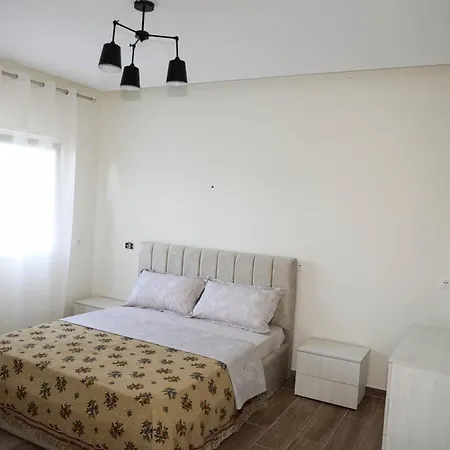 La Casa Di Fatmir 民宿 Shkodër