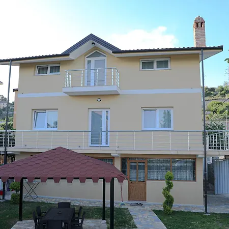Homestay La Casa Di Fatmir Shkoder